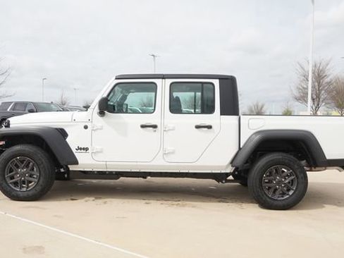 New 2026 Jeep Gladiator Sport image 6