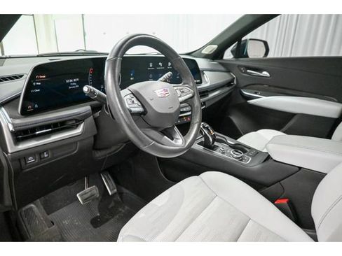 Used 2024 Cadillac XT4 Sport image 32