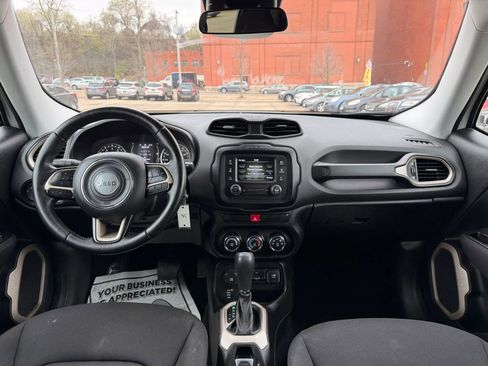 Used 2015 Jeep Renegade Latitude AWD/4WD image 12