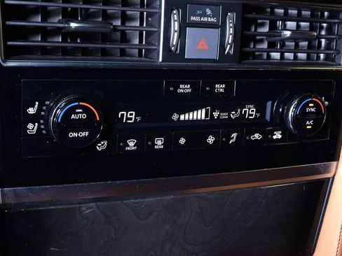 Used 2023 INFINITI QX80 Sensory w/ All-Season Package AWD/4WD image 27