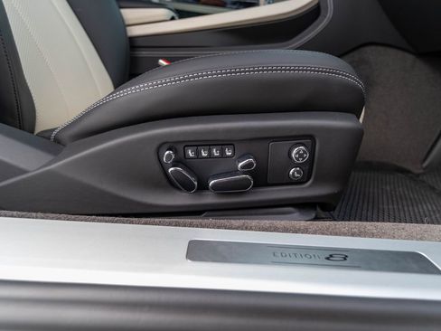 Used 2024 Bentley Continental GT image 32