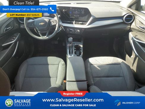 Used 2025 Chevrolet Trax LS w/ Driver Confidence Package FWD image 11