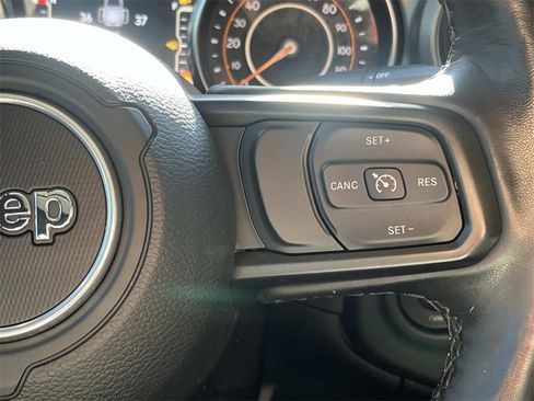 Used 2021 Jeep Gladiator Sport image 21