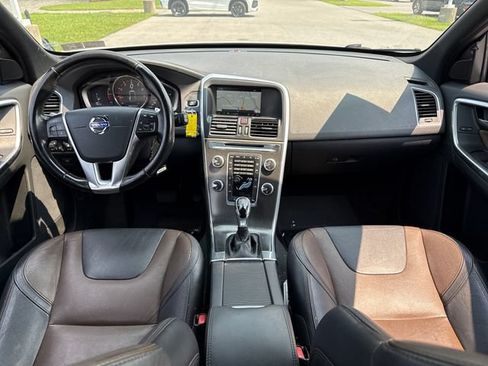 Used 2015 Volvo XC60 T6 w/ Proximity Package AWD/4WD image 15