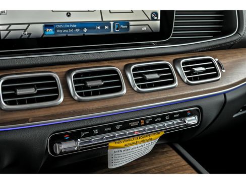 Certified 2026 Mercedes-Benz GLS 450 4MATIC image 18