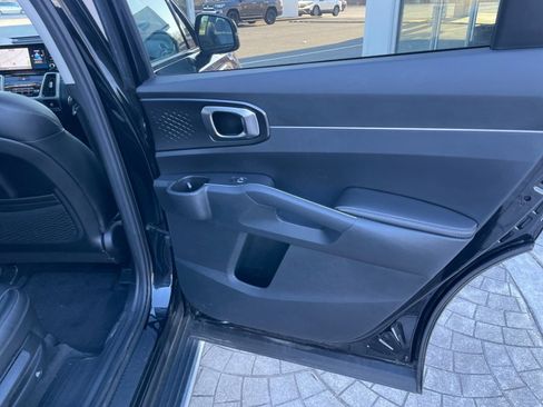Used 2023 Kia Sorento S w/ Panoramic Sunroof Package image 36