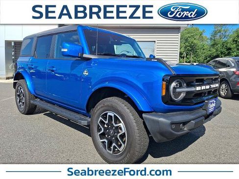 Certified 2023 Ford Bronco Outer Banks AWD/4WD image 1