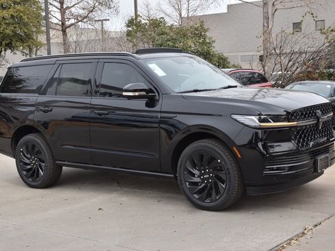 New 2025 Lincoln Navigator Reserve w/ Jet Appearance Package image 11