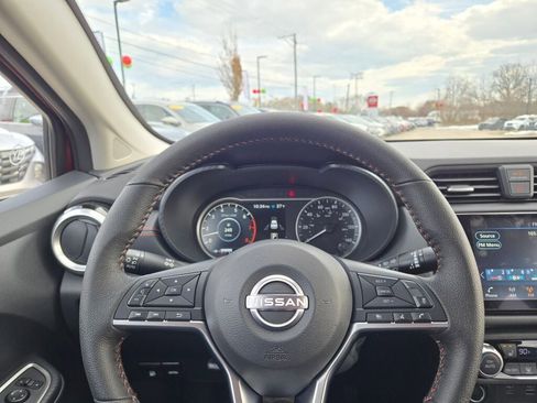 Used 2025 Nissan Versa SR w/ Trunk Package image 30