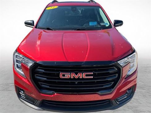 Used 2023 GMC Terrain SLT w/ Tech Package AWD/4WD image 8