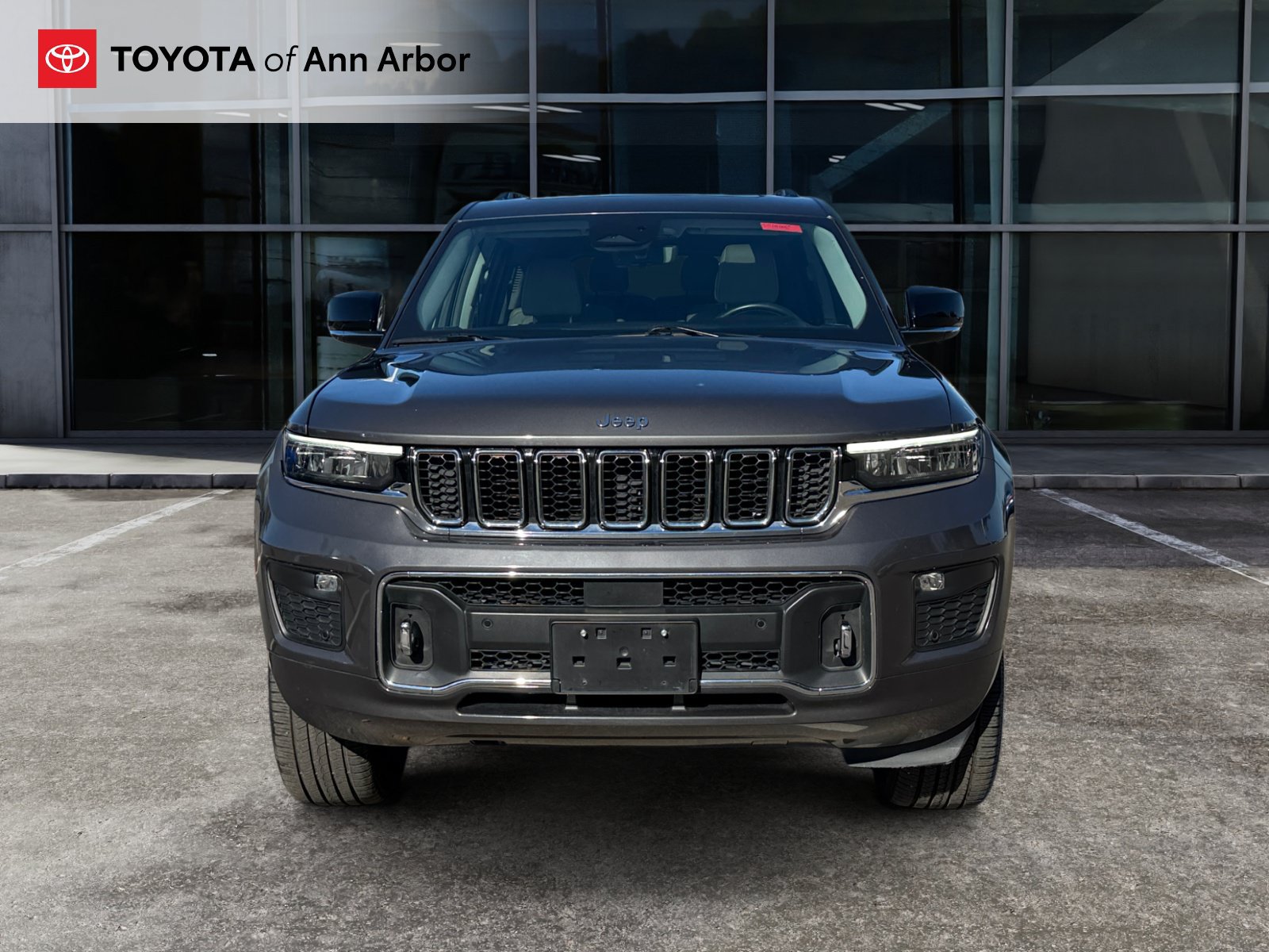 Used 2022 Jeep Grand Cherokee L Overland w/ Luxury Tech Group IV AWD/4WD image 14