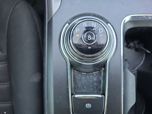 Used 2019 Ford Fusion SE image 27