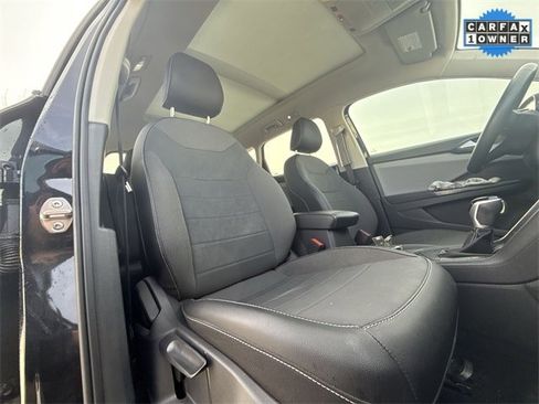 Used 2022 Volkswagen Taos SE image 24