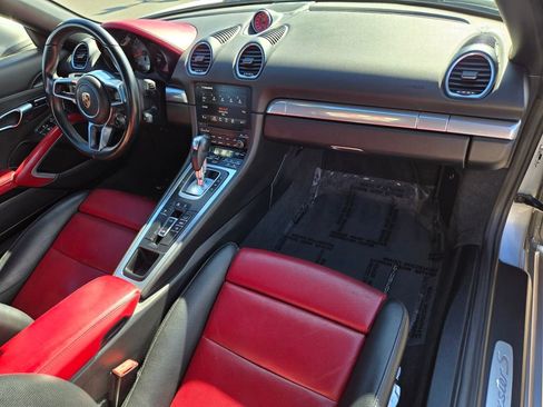 Used 2017 Porsche 718 Boxster S image 17
