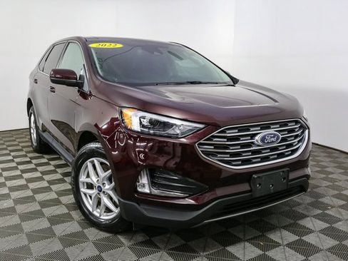 Used 2022 Ford Edge SEL w/ Convenience Package image 3