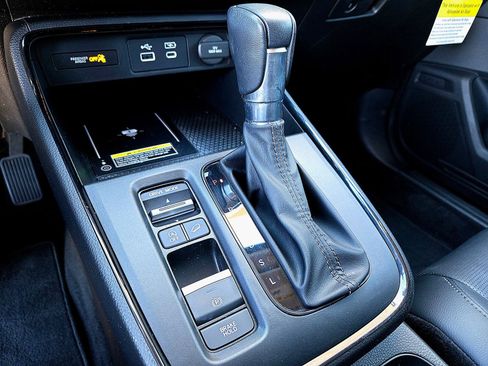 Used 2024 Honda CR-V EX-L image 19