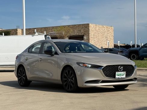 Used 2025 MAZDA MAZDA3 s FWD image 7