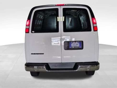 Used 2025 Chevrolet Express 2500 w/ Driver Convenience Package RWD image 21