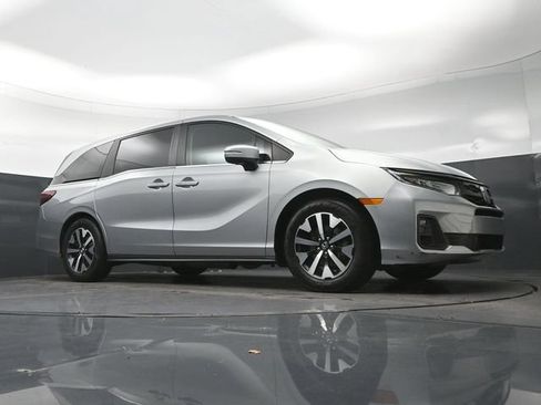 Used 2025 Honda Odyssey EX-L image 25