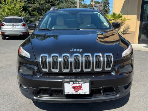 Used 2015 Jeep Cherokee Latitude w/ Cold Weather Group AWD/4WD image 2