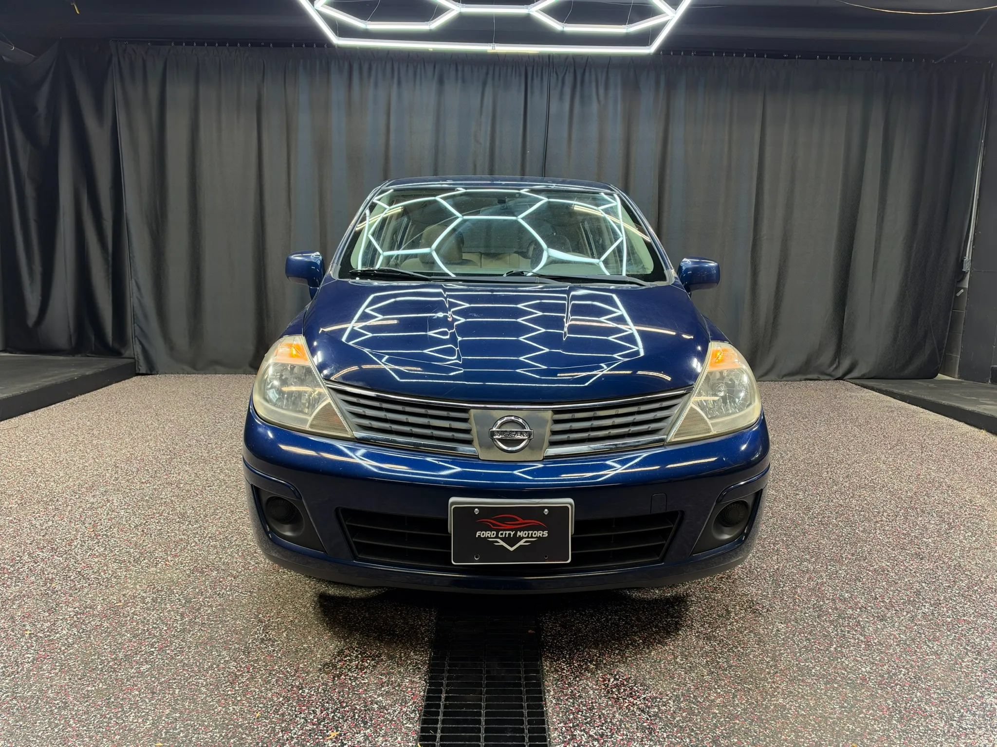 Used 2008 Nissan Versa 1.8 S w/ PWR Pkg FWD image 2