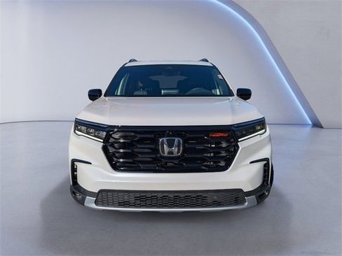 New 2025 Honda Pilot TrailSport image 12
