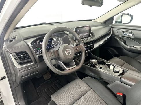 Used 2024 Nissan Rogue SV AWD/4WD image 18