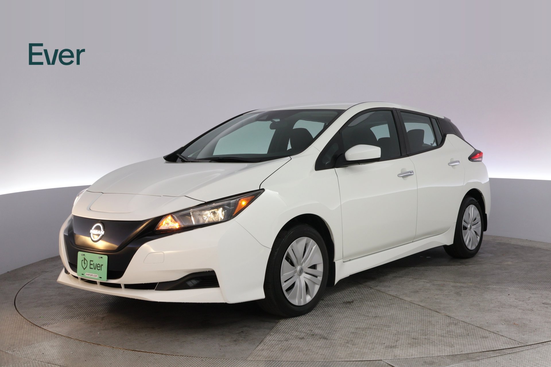 Used 2025 Nissan Leaf S FWD image 2