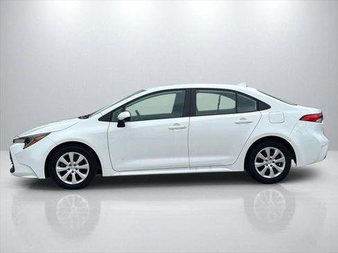 Certified 2025 Toyota Corolla LE FWD image 8