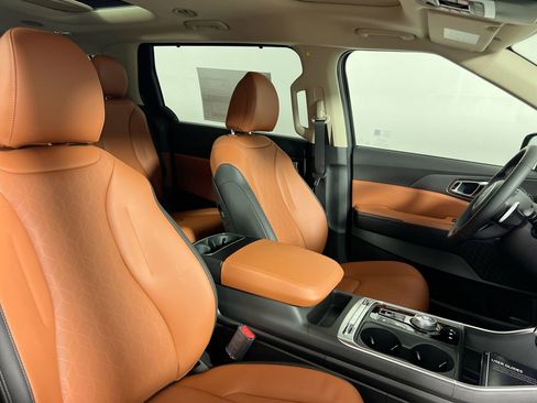 New 2026 Kia Carnival SX FWD image 32