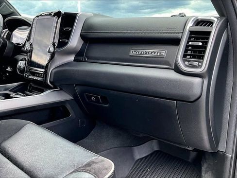 Used 2022 RAM 1500 Laramie AWD/4WD image 14