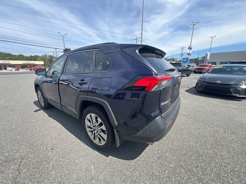 Used 2020 Toyota RAV4 XLE Premium AWD/4WD image 7