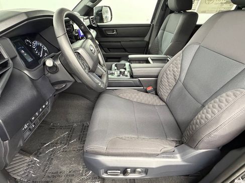 New 2026 Toyota Tundra SR5 AWD/4WD image 18