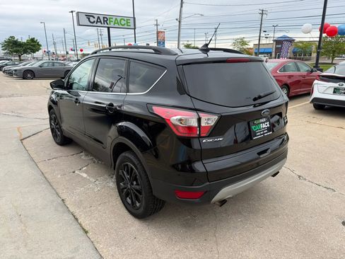 Used 2018 Ford Escape SE w/ SE Sync 3 Package AWD/4WD image 8