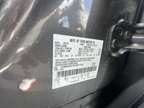 Used 2023 Ford Explorer ST w/ Equipment Group 401A AWD/4WD image 19