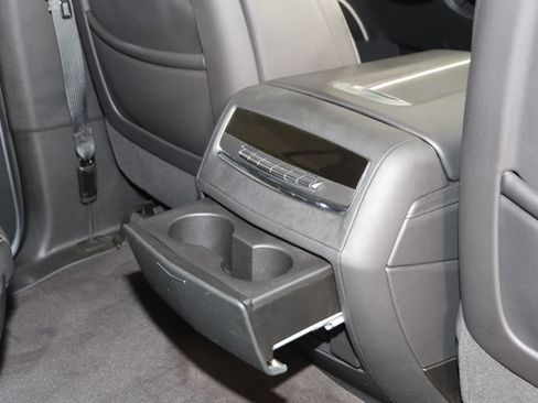 Used 2023 Cadillac Escalade Premium Luxury image 17