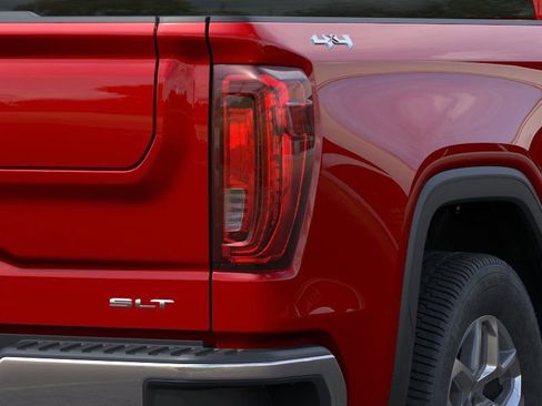 New 2026 GMC Sierra 1500 SLT image 12