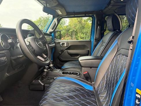 Used 2022 Jeep Wrangler Unlimited Sport AWD/4WD image 9