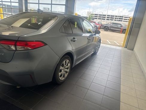 Used 2020 Toyota Corolla LE FWD image 15