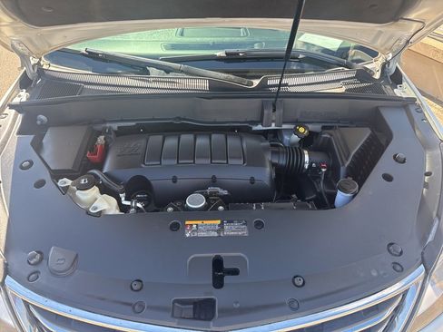 Used 2015 Chevrolet Traverse LT image 15