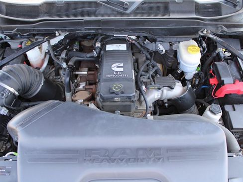 Used 2020 RAM 2500 Laramie image 16