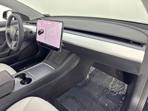 Used 2021 Tesla Model 3 Performance image 15