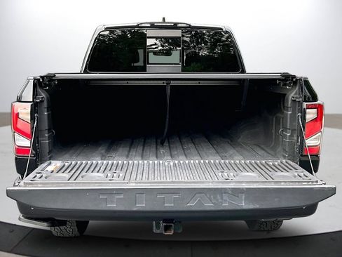 Used 2023 Nissan Titan PRO-4X w/ Pro-4x Convenience Package AWD/4WD image 26