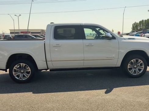 Used 2024 RAM 1500 Limited AWD/4WD image 9