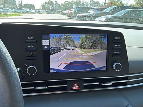 New 2026 Hyundai Elantra SE image 24