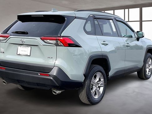 Used 2022 Toyota RAV4 XLE image 6