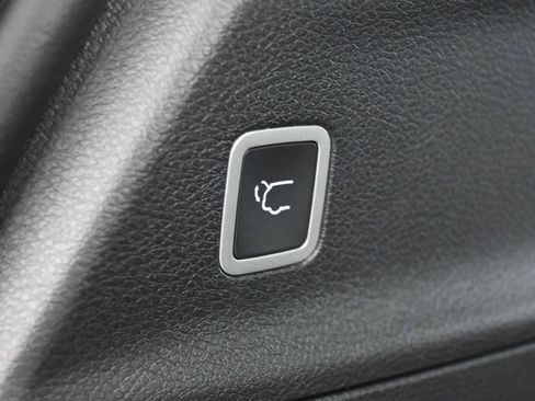 New 2026 Chrysler Pacifica Select image 31