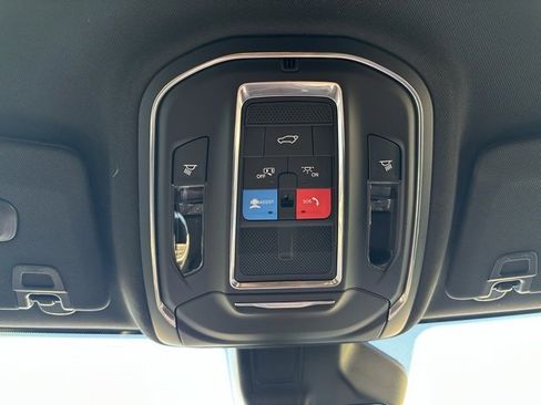 New 2025 Jeep Grand Cherokee L Limited image 39