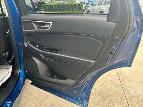 Used 2018 Ford Edge SEL AWD/4WD image 15