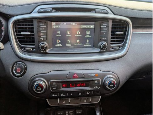 Used 2019 Kia Sorento EX FWD image 24